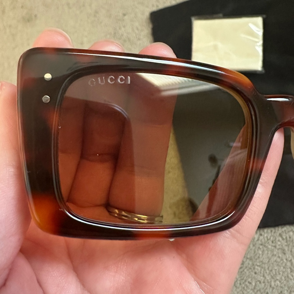 Gucci Brown Tortoise Shell Square Sunglasses with Velvet Case and Dust Bag - Picture 11 of 13